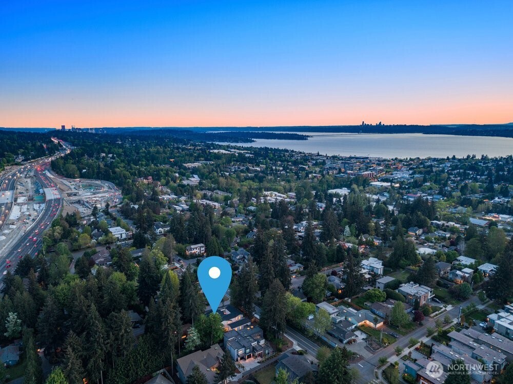 11610 NE 92nd Street , Kirkland, WA 98033