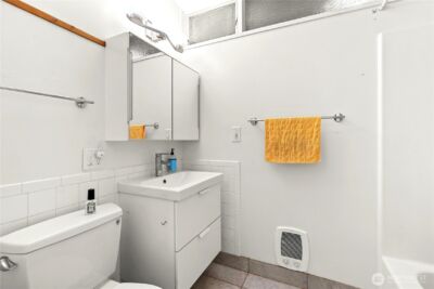 12117 SE 26th Street , Bellevue, WA 98005 - Photo 18