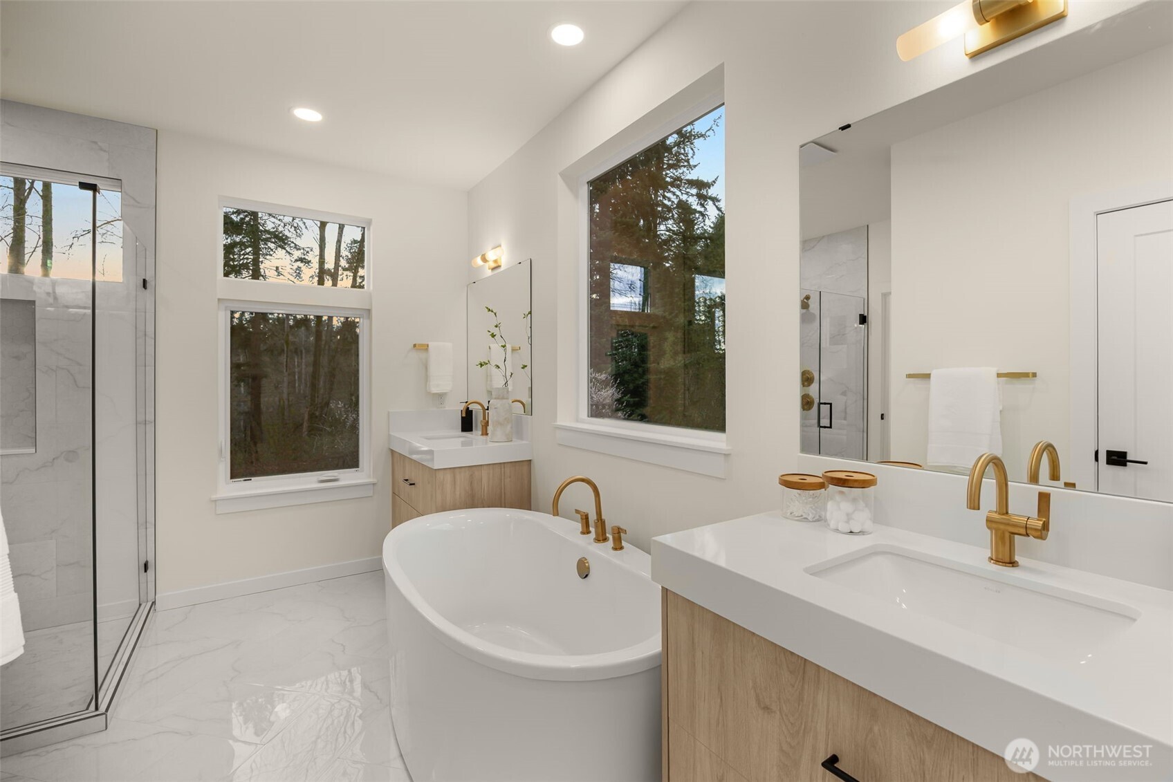 8403 NE 137th Street , Kirkland, WA 98034