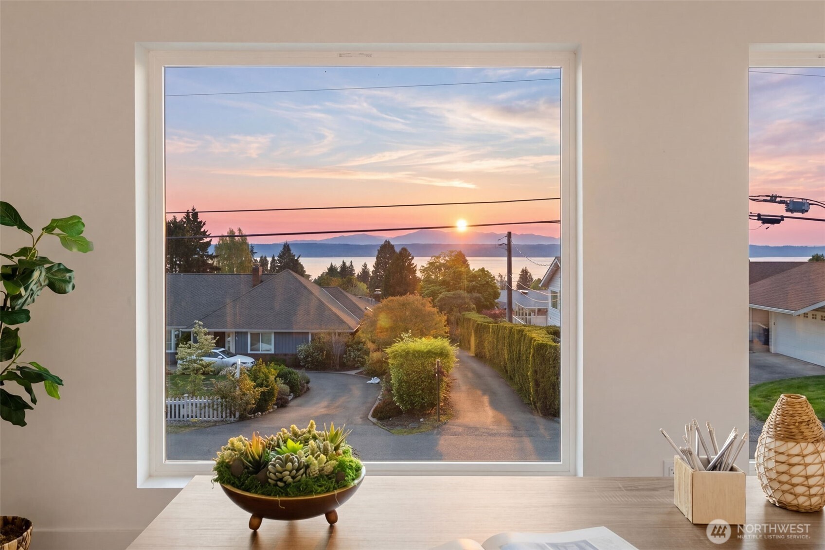 18638 2nd Avenue SW, Normandy Park, WA 98166