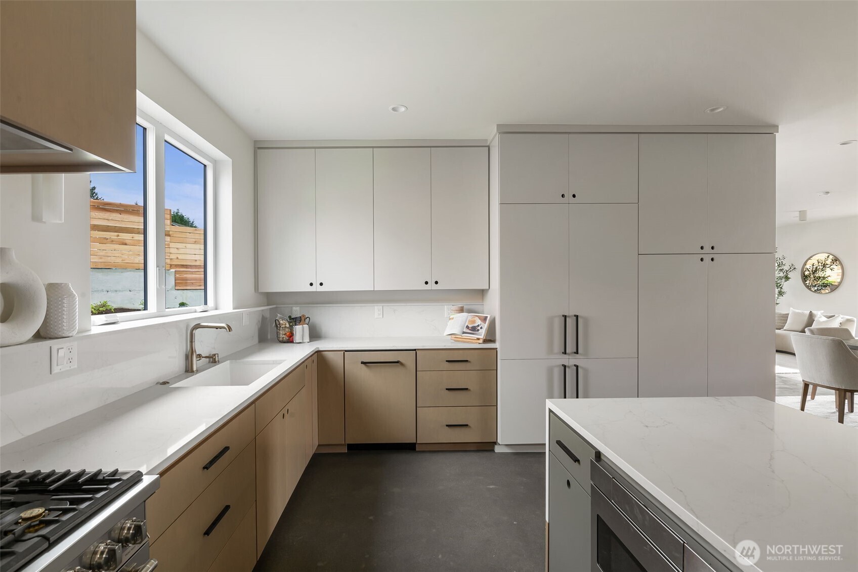 18638 2nd Avenue SW, Normandy Park, WA 98166