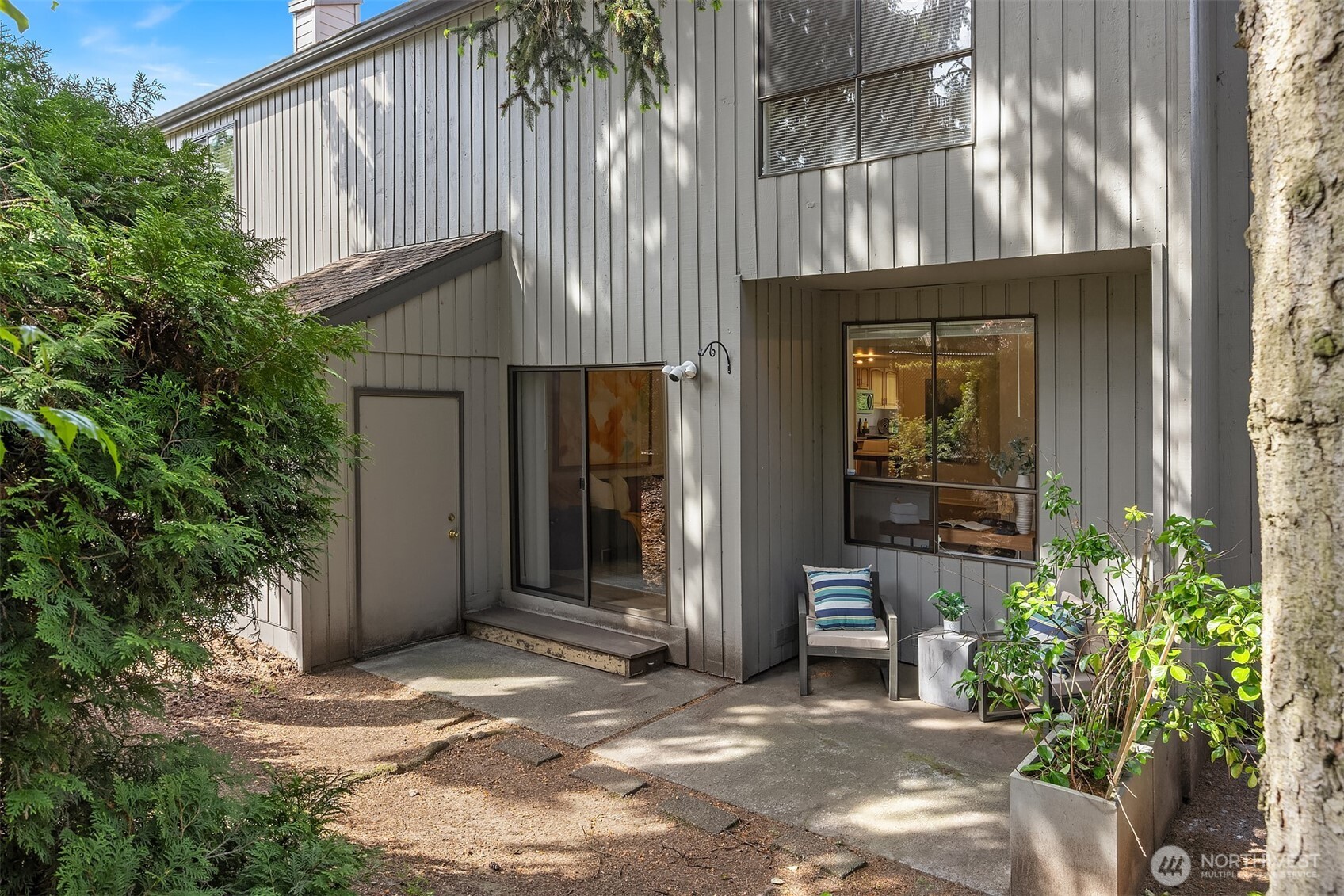 3428 108th Place NE #1, Bellevue, WA 98004