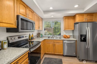 3428 108th Place NE #1, Bellevue, WA 98004 - Photo 2