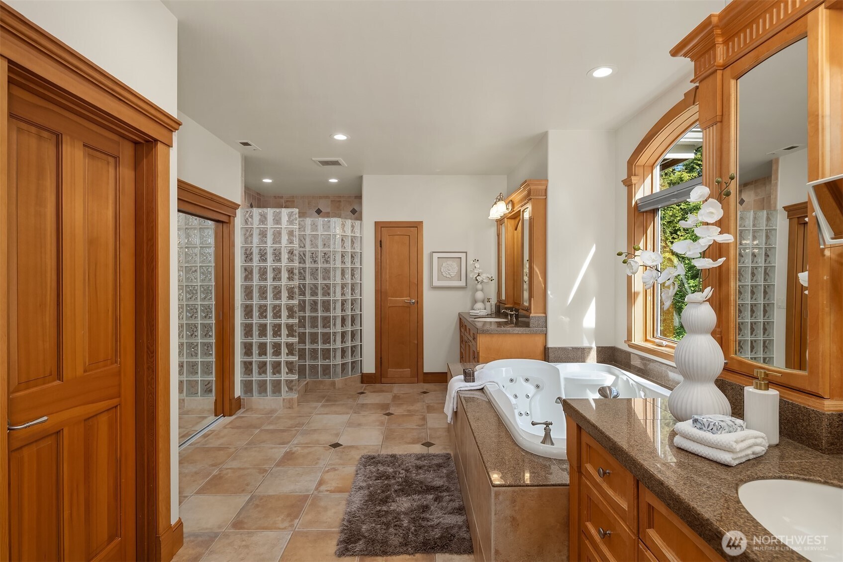 26345 NE 34th Street , Redmond, WA 98053