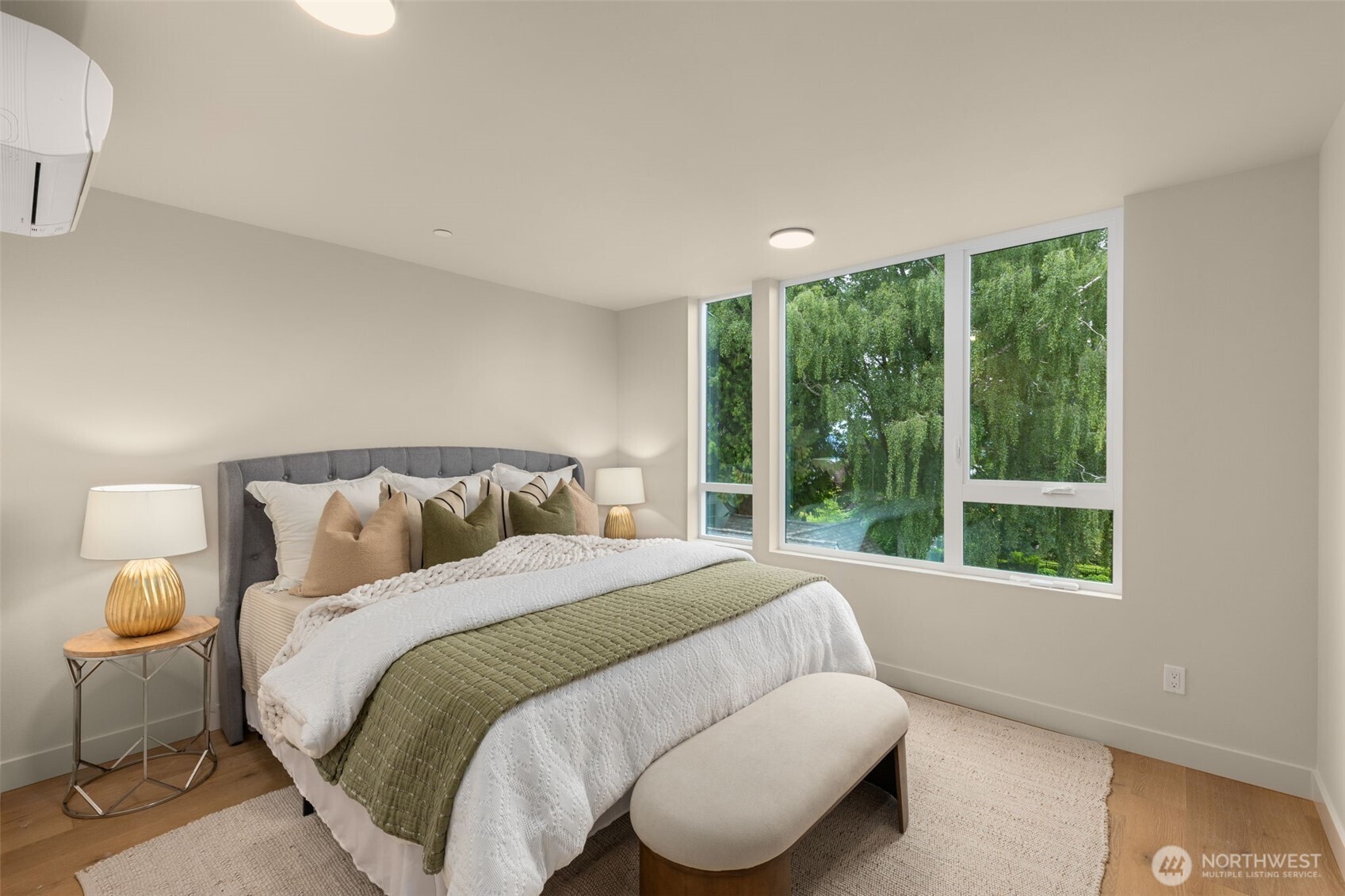 1110 C 34th Avenue , Seattle, WA 98122