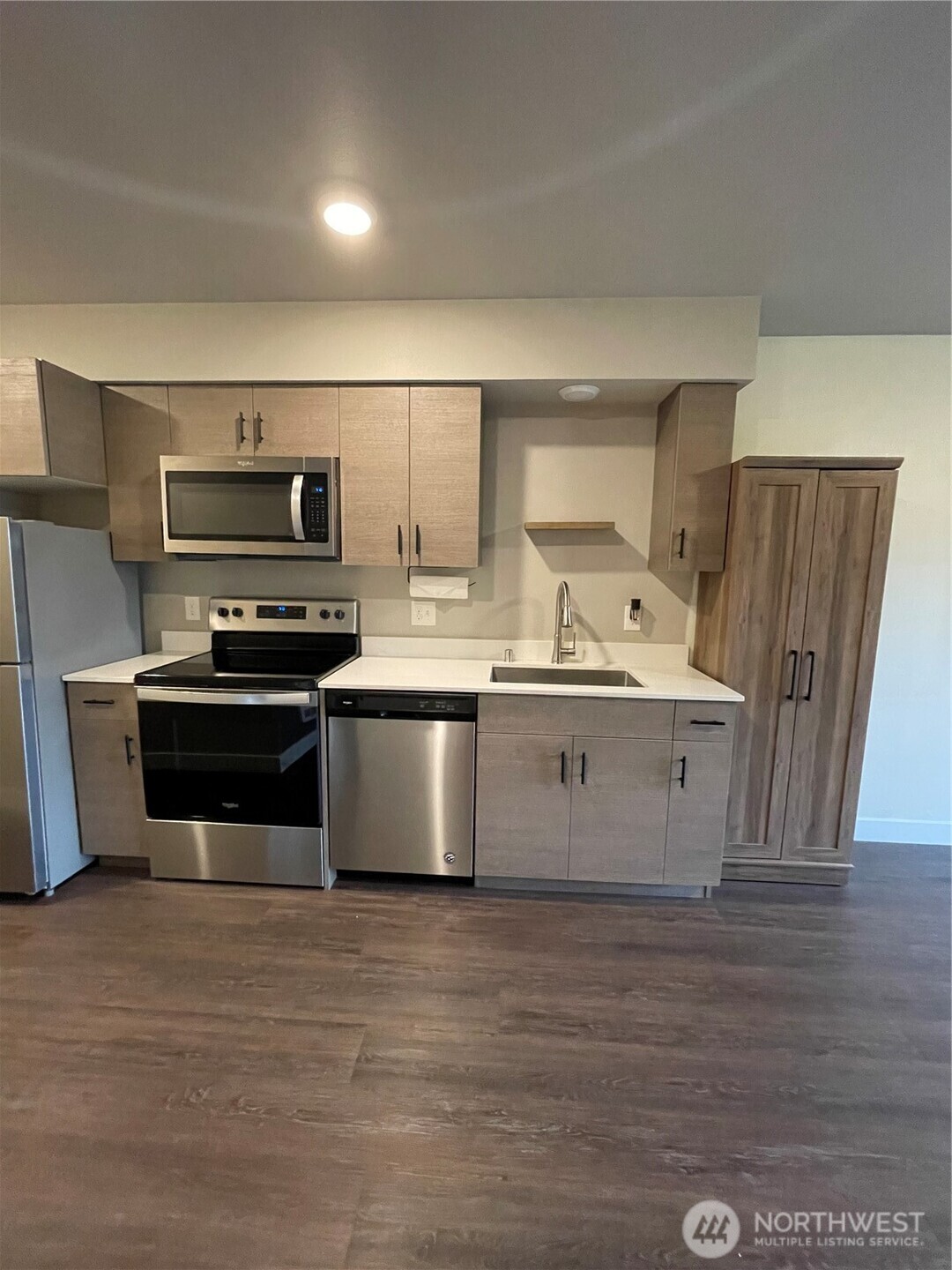 1882 Front Street #306, Lynden, WA 98264
