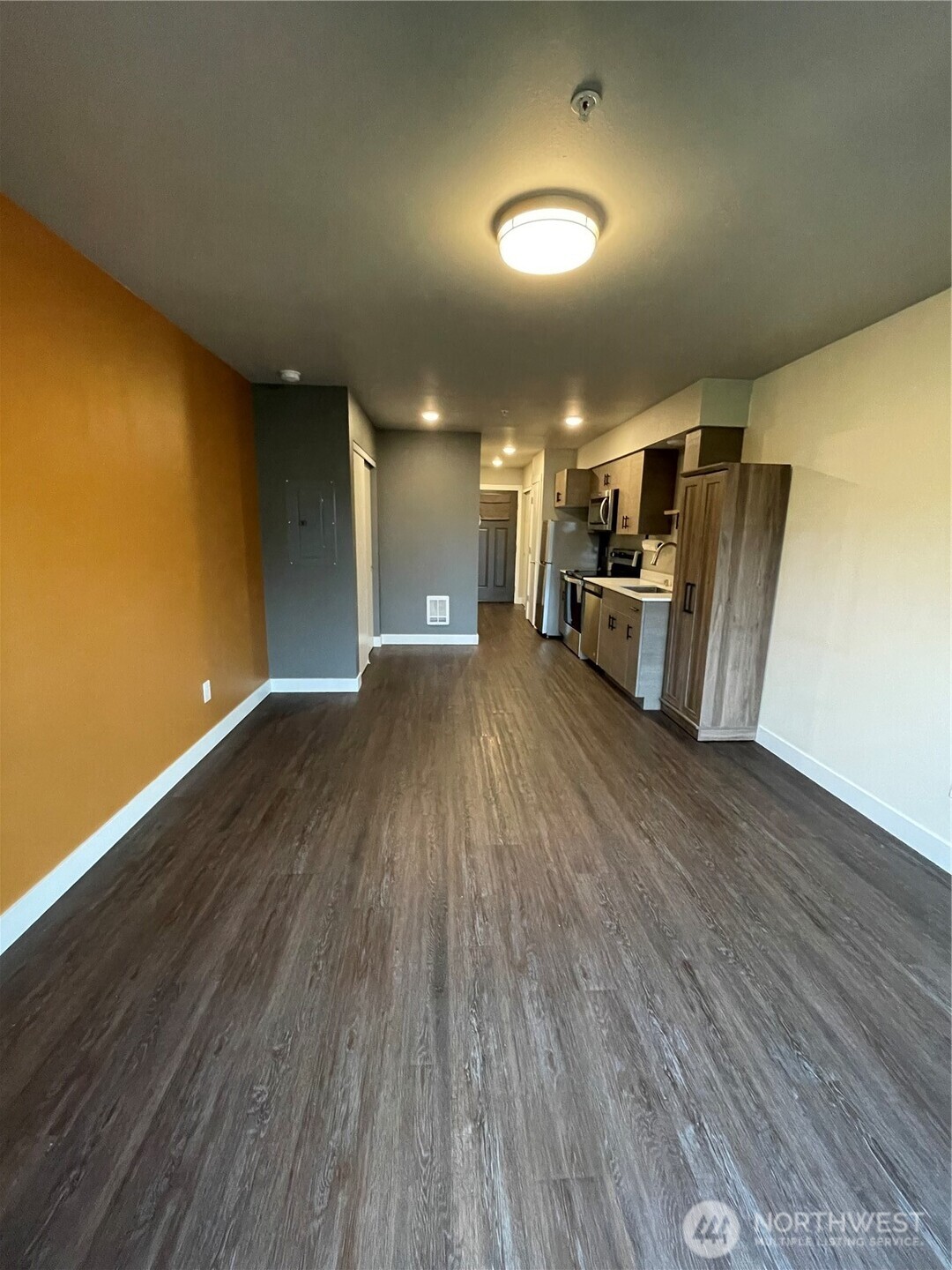 1882 Front Street #306, Lynden, WA 98264