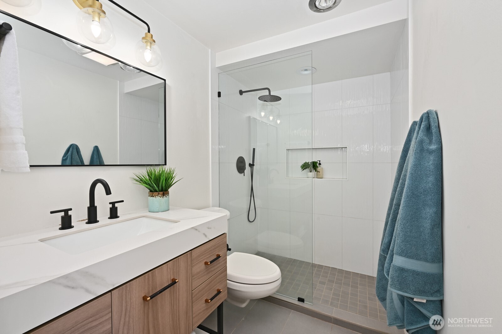 2360 43rd Avenue E #203, Seattle, WA 98112