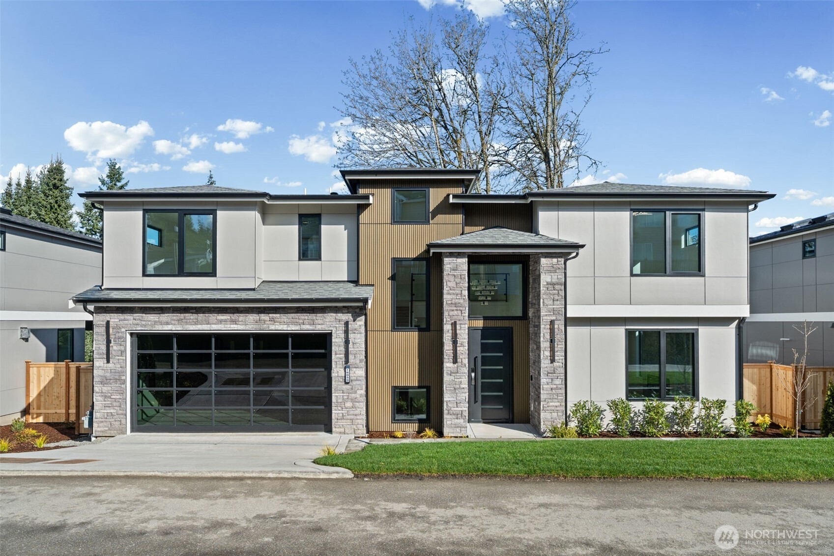 16050 SE 44th Court , Bellevue, WA 98006
