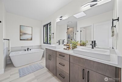 16050 SE 44th Court , Bellevue, WA 98006 - Photo 11