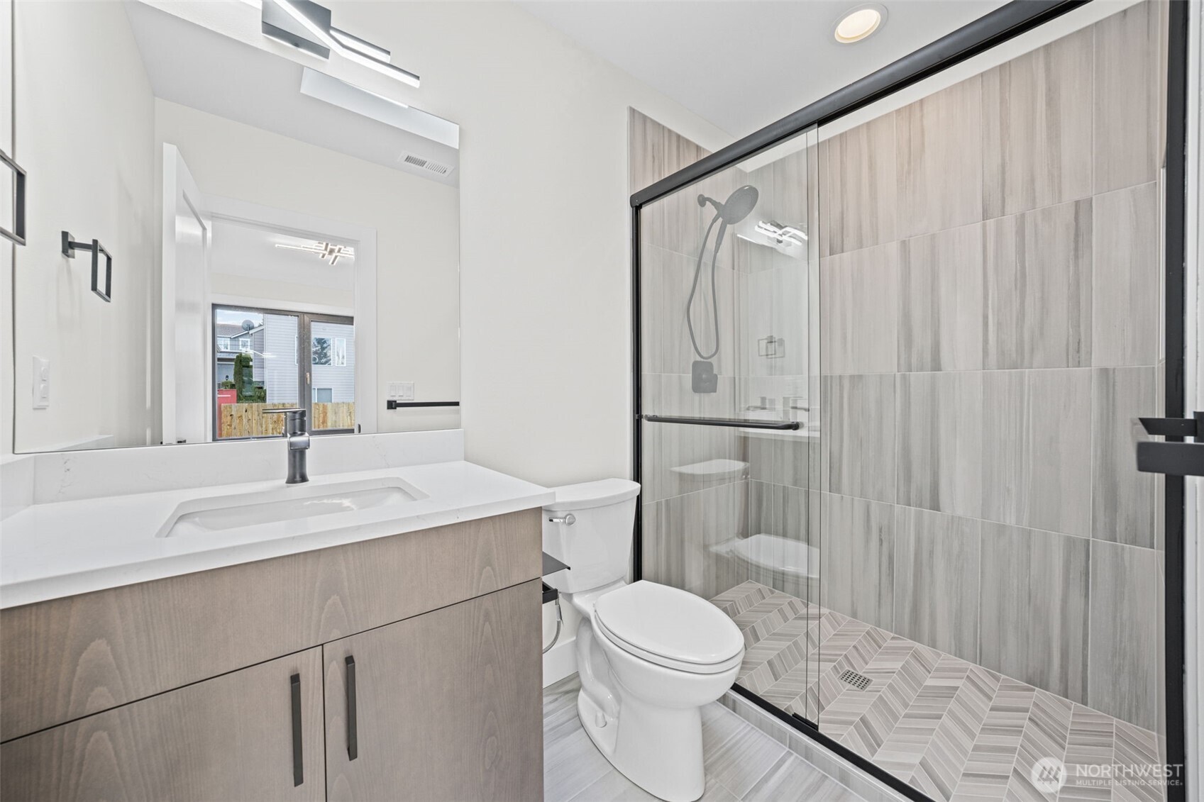 16050 SE 44th Court , Bellevue, WA 98006