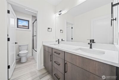 16050 SE 44th Court , Bellevue, WA 98006 - Photo 18
