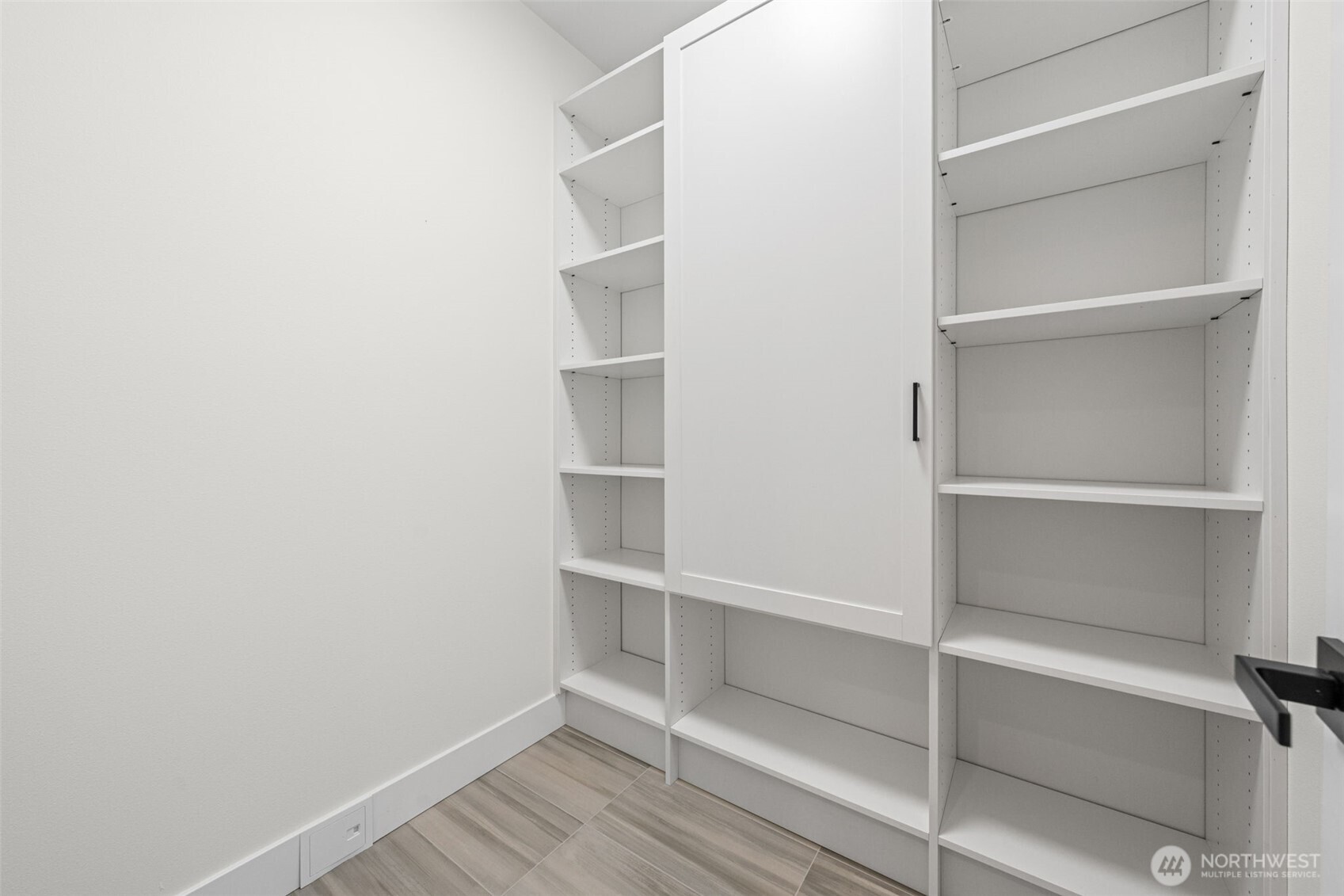 16050 SE 44th Court , Bellevue, WA 98006