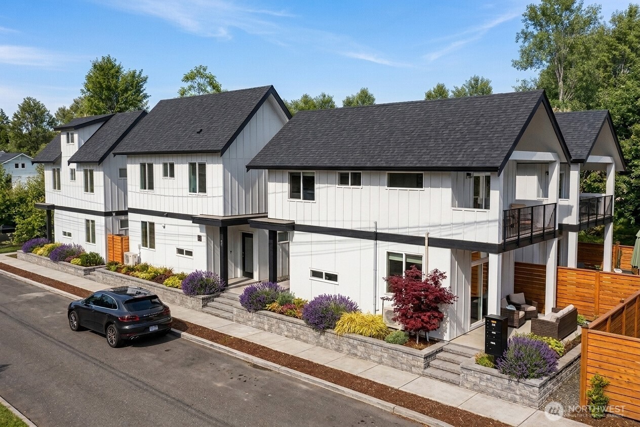 9006 5th Avenue S, Seattle, WA 98108