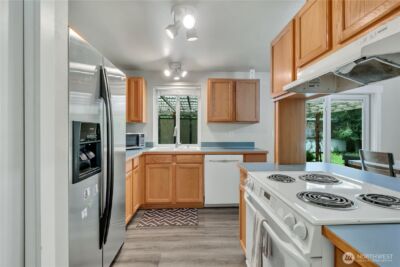 9407 202nd Avenue E, Bonney Lake, WA 98391 - Photo 13