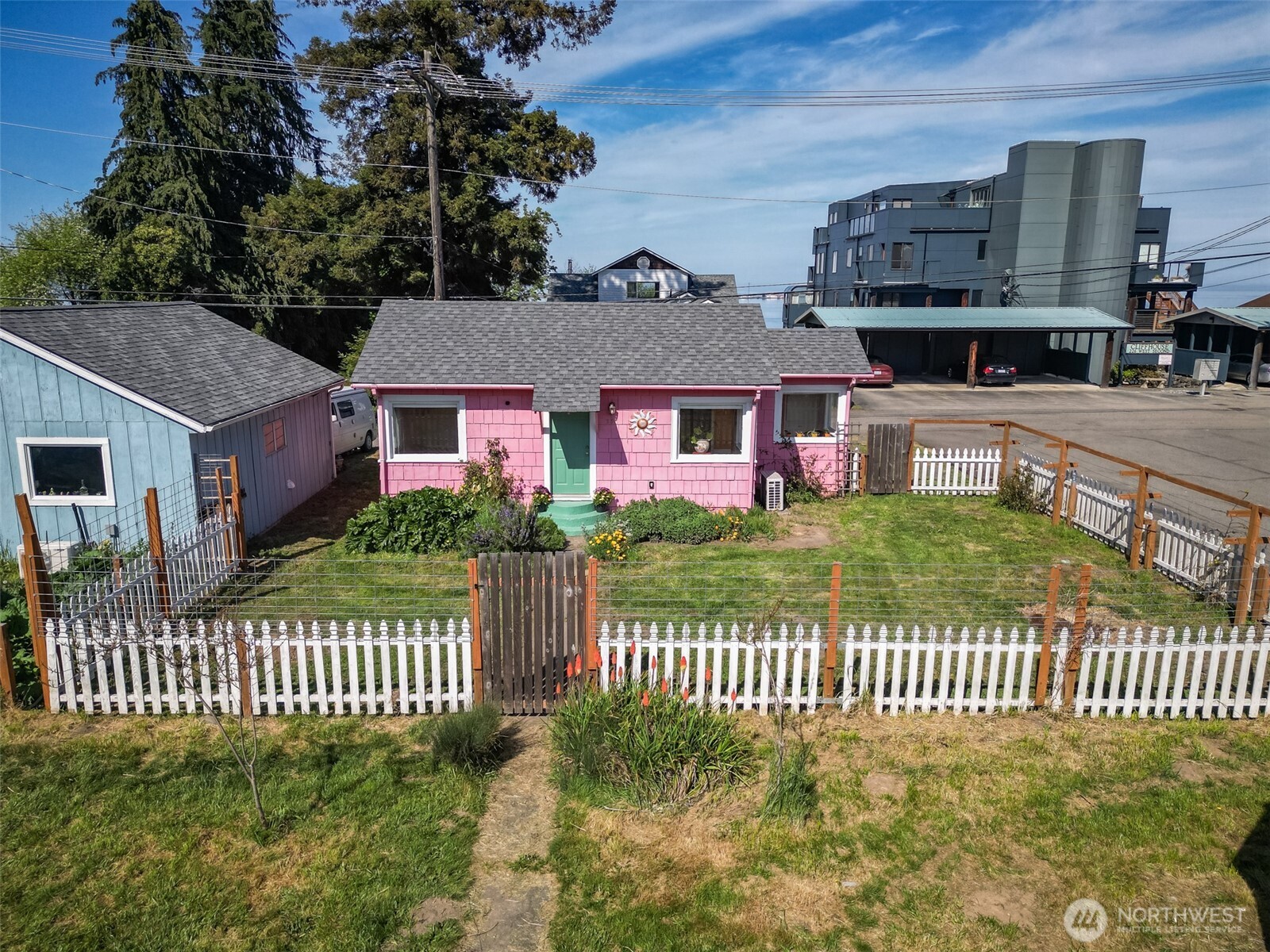 233 W Third Street , Port Angeles, WA 98362