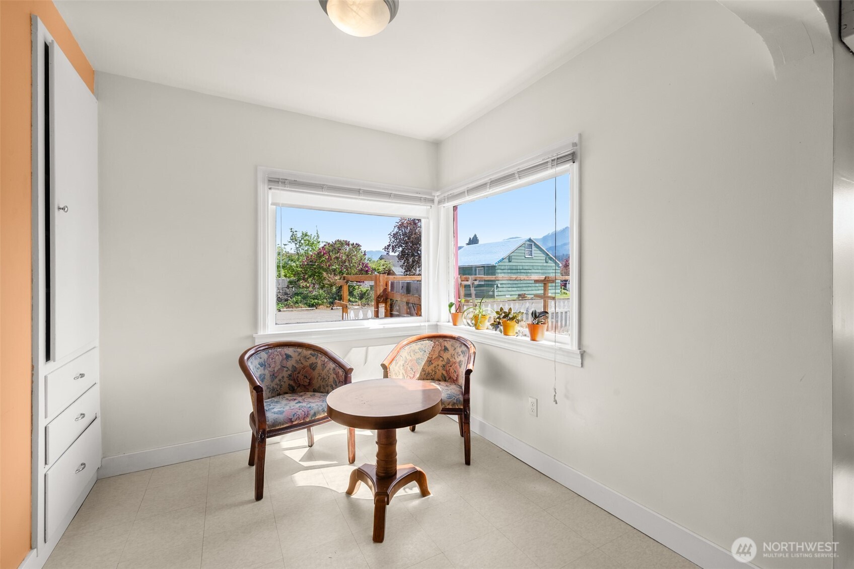 233 W Third Street , Port Angeles, WA 98362
