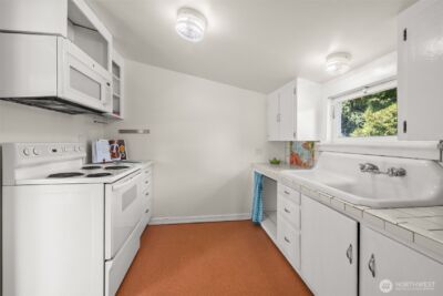 233 W Third Street , Port Angeles, WA 98362 - Photo 14