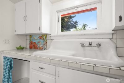 233 W Third Street , Port Angeles, WA 98362 - Photo 16