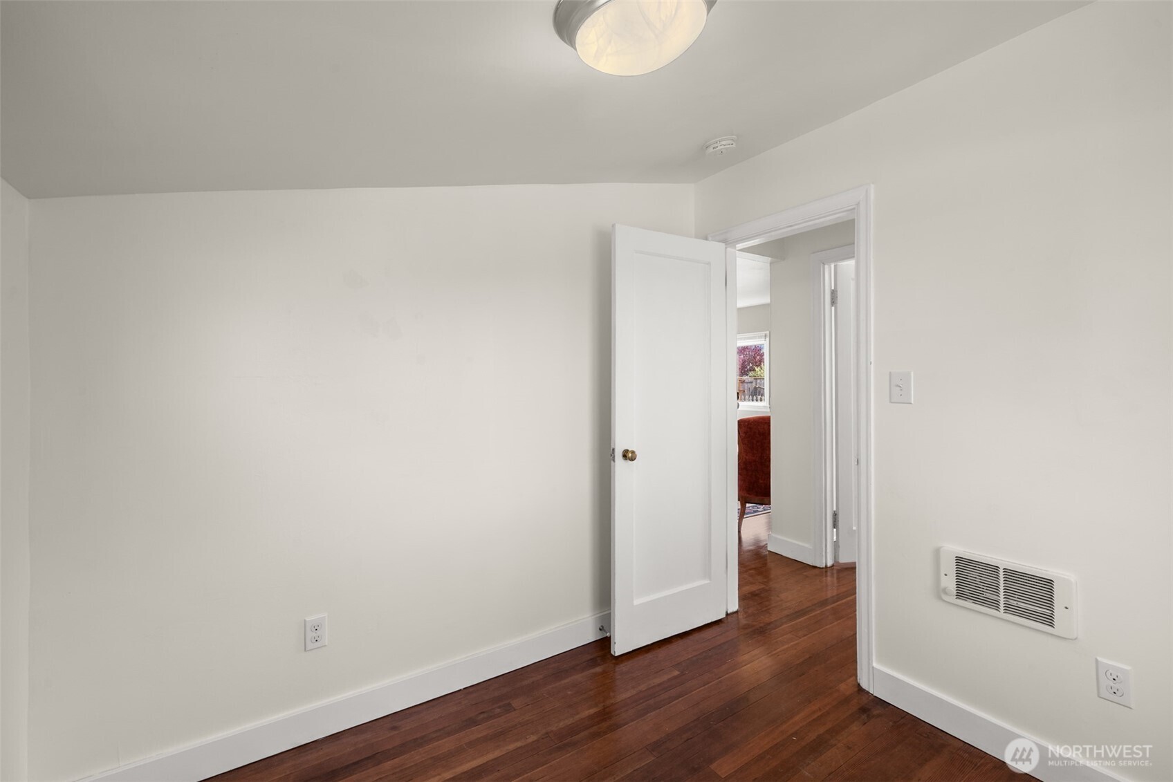 233 W Third Street , Port Angeles, WA 98362