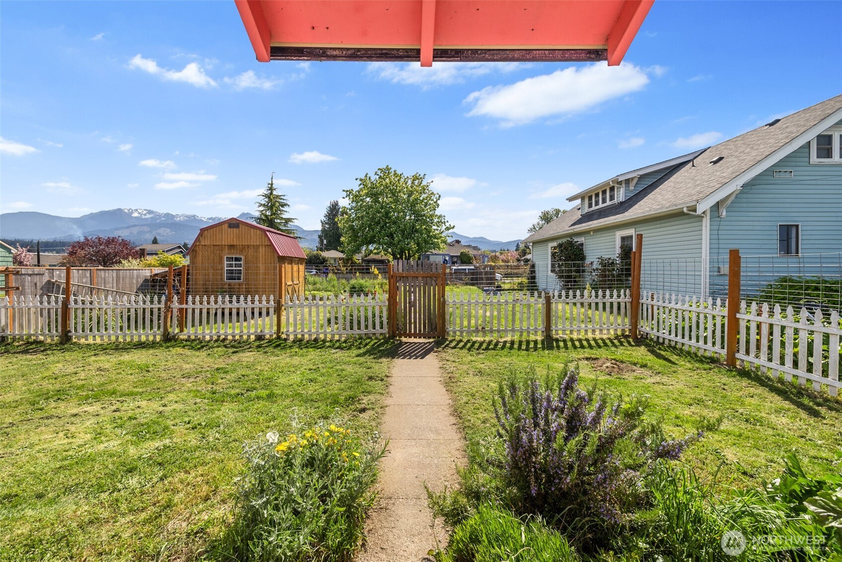 233 W Third Street , Port Angeles, WA 98362