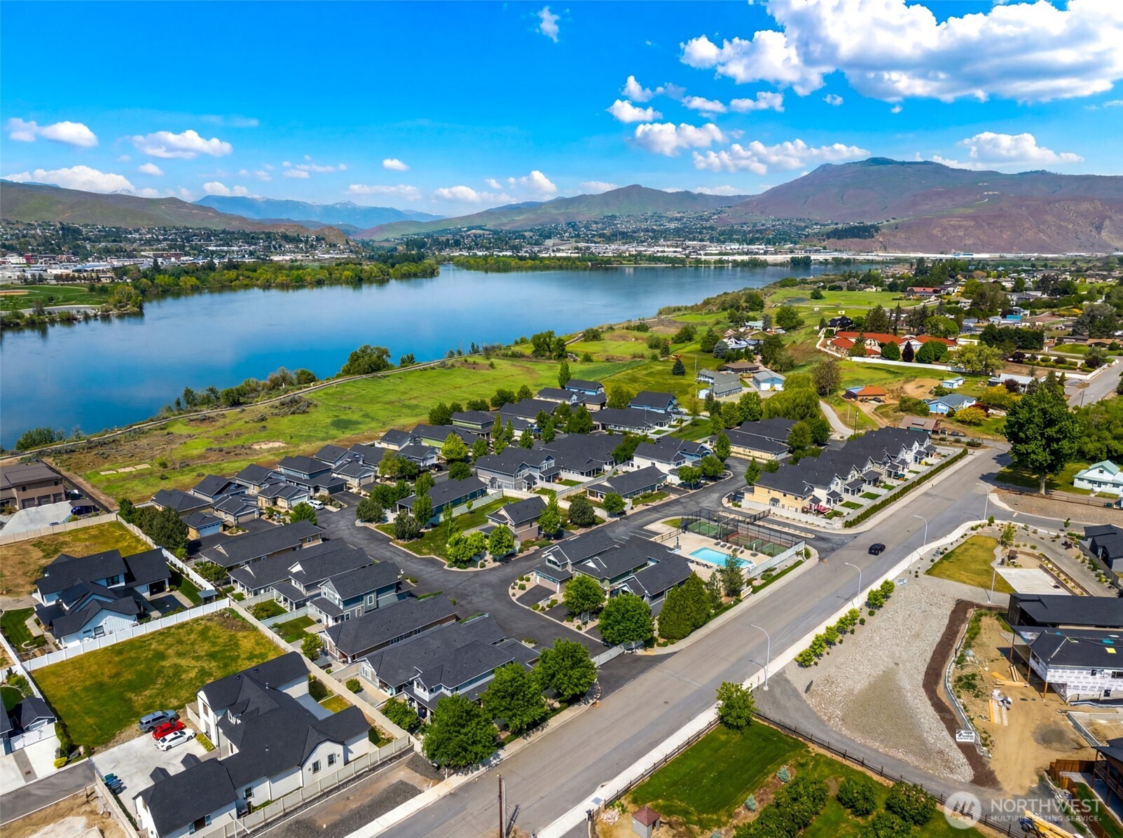 2452 NW Columbia Avenue #44, East Wenatchee, WA 98802