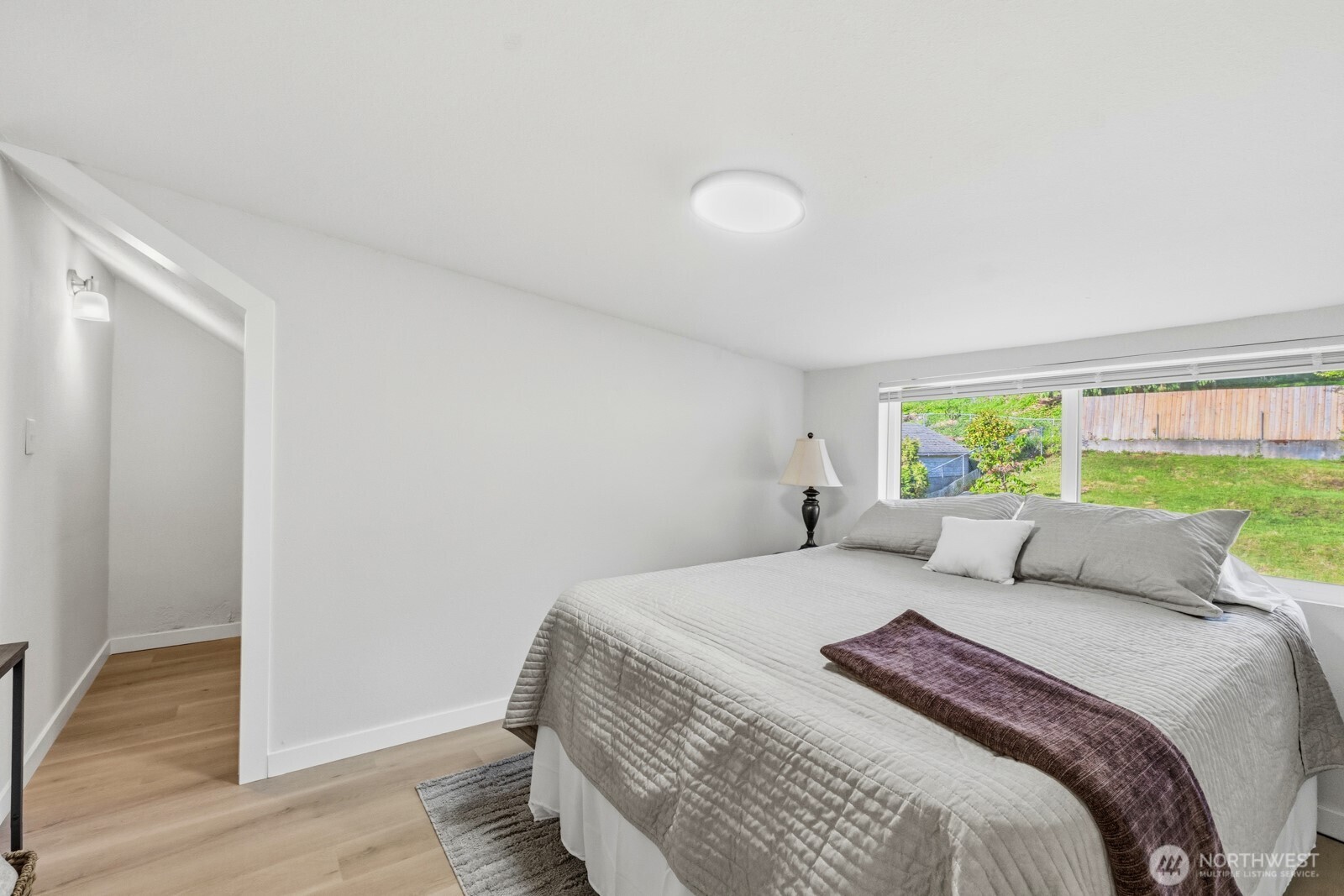 1551 N Callow Avenue , Bremerton, WA 98312
