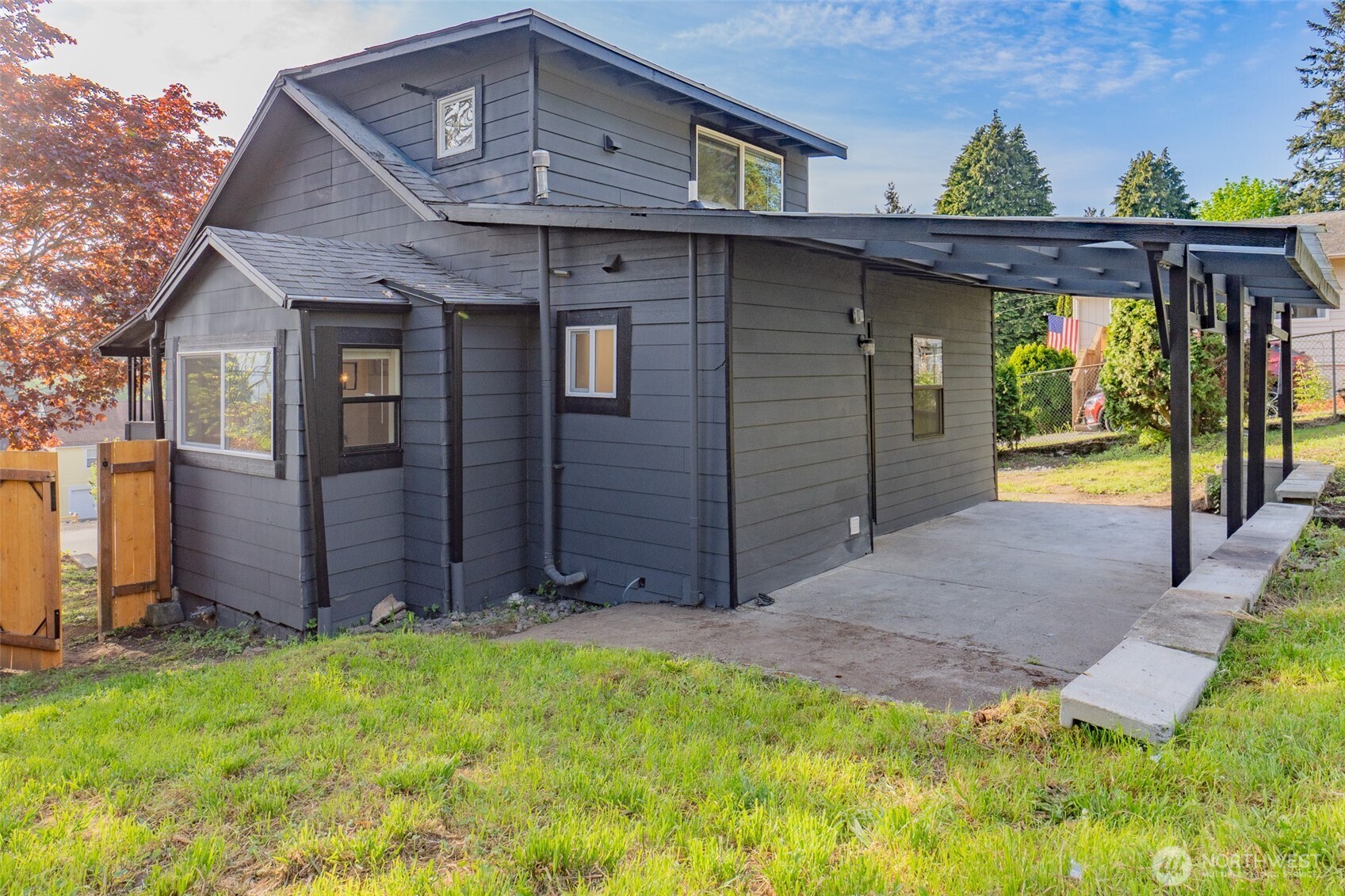 1551 N Callow Avenue , Bremerton, WA 98312