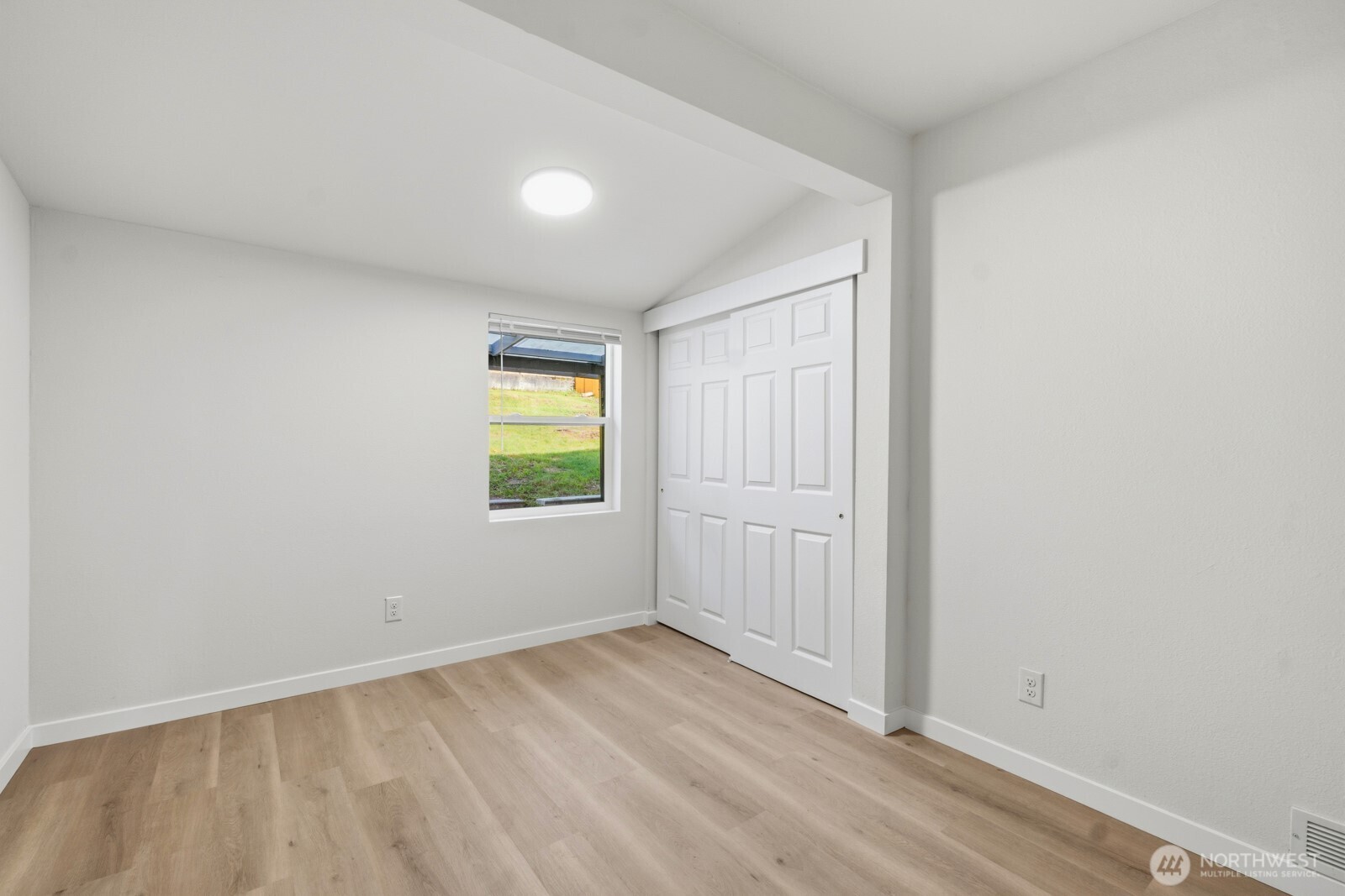 1551 N Callow Avenue , Bremerton, WA 98312