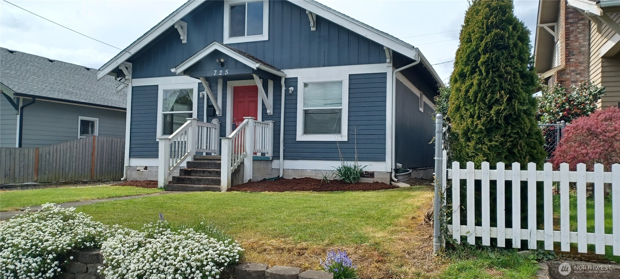 725 NW New York Avenue , Chehalis, WA 98532