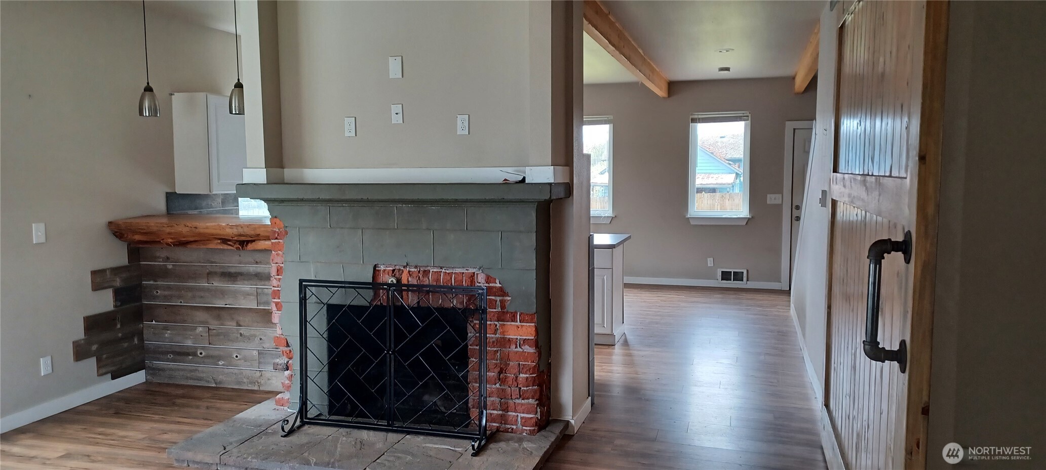 725 NW New York Avenue , Chehalis, WA 98532