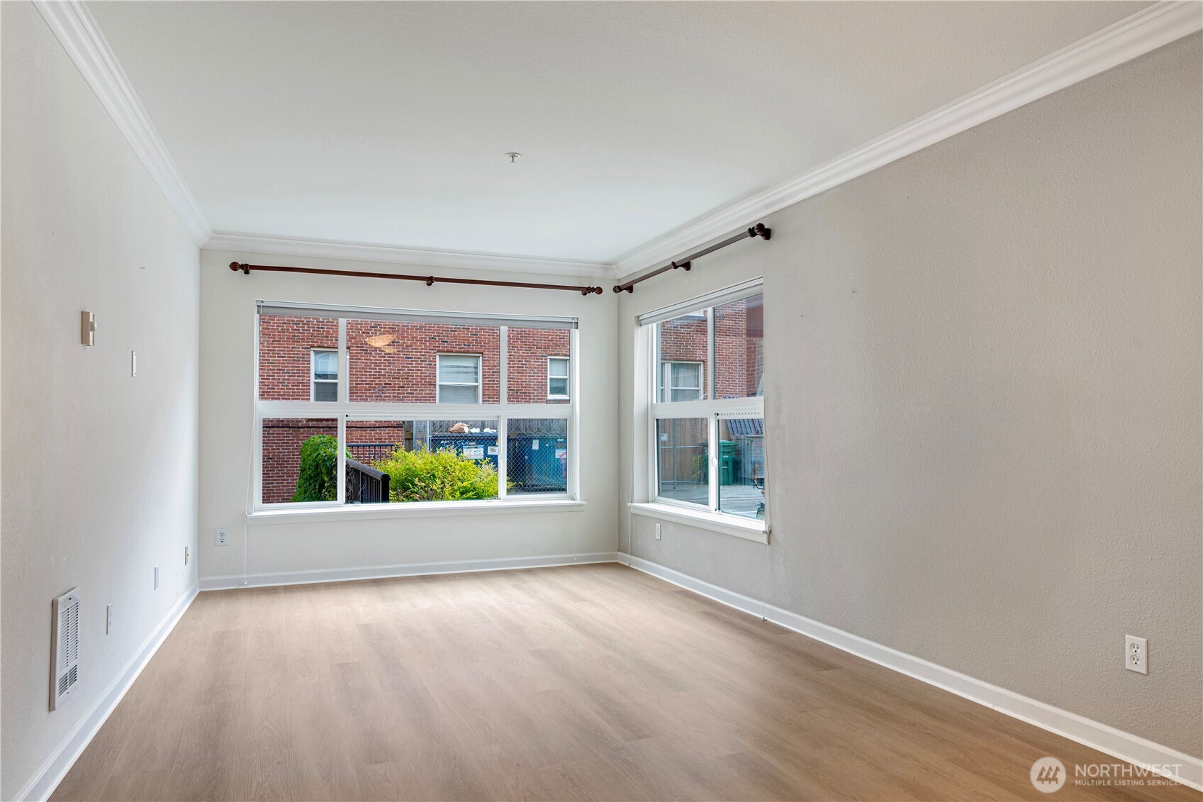 621 5th AVE N #103, Seattle, WA 98109