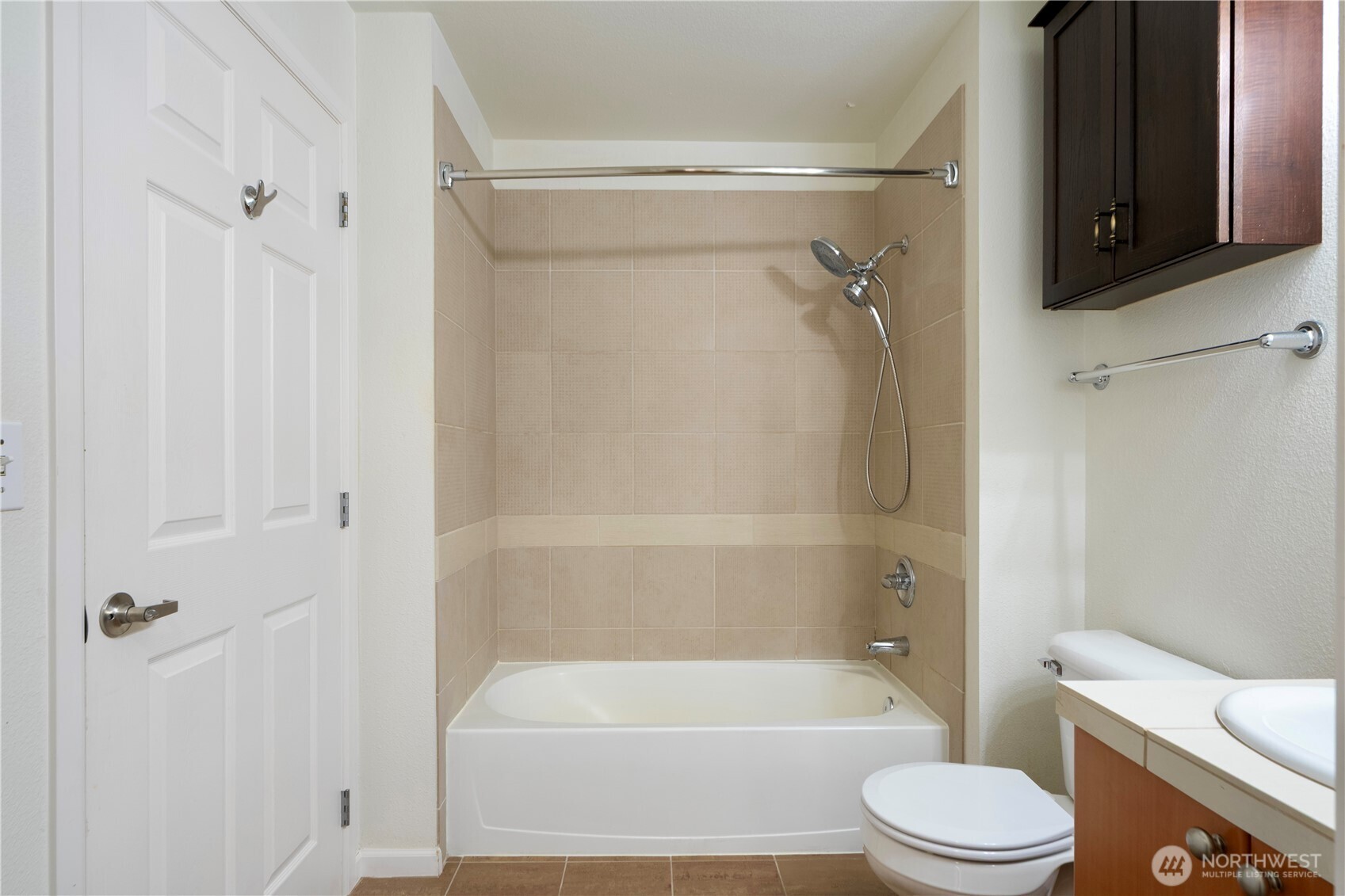 621 5th AVE N #103, Seattle, WA 98109