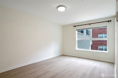 621 5th AVE N #103, Seattle, WA 98109 - Photo 4