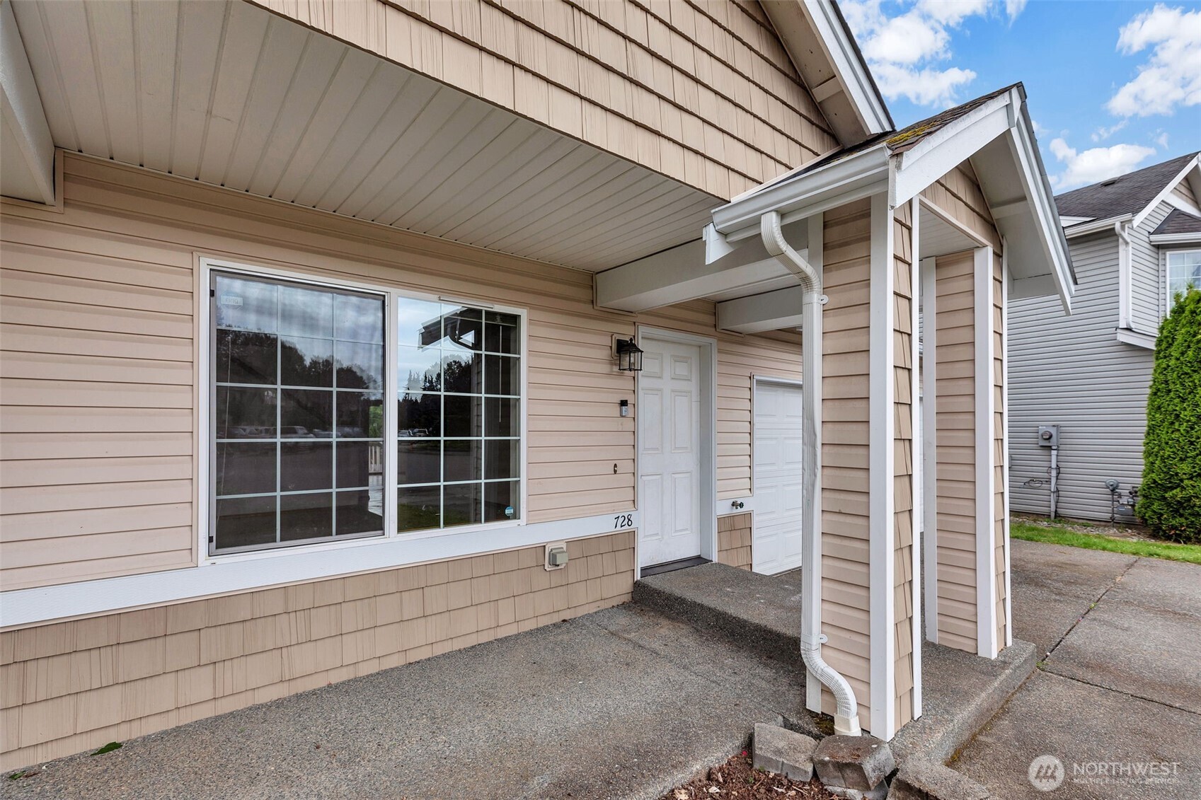 728 95th Court SE, Everett, WA 98208-3737