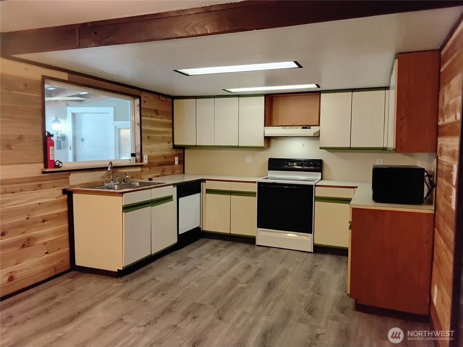 20 Round Up Road , Oroville, WA 98844