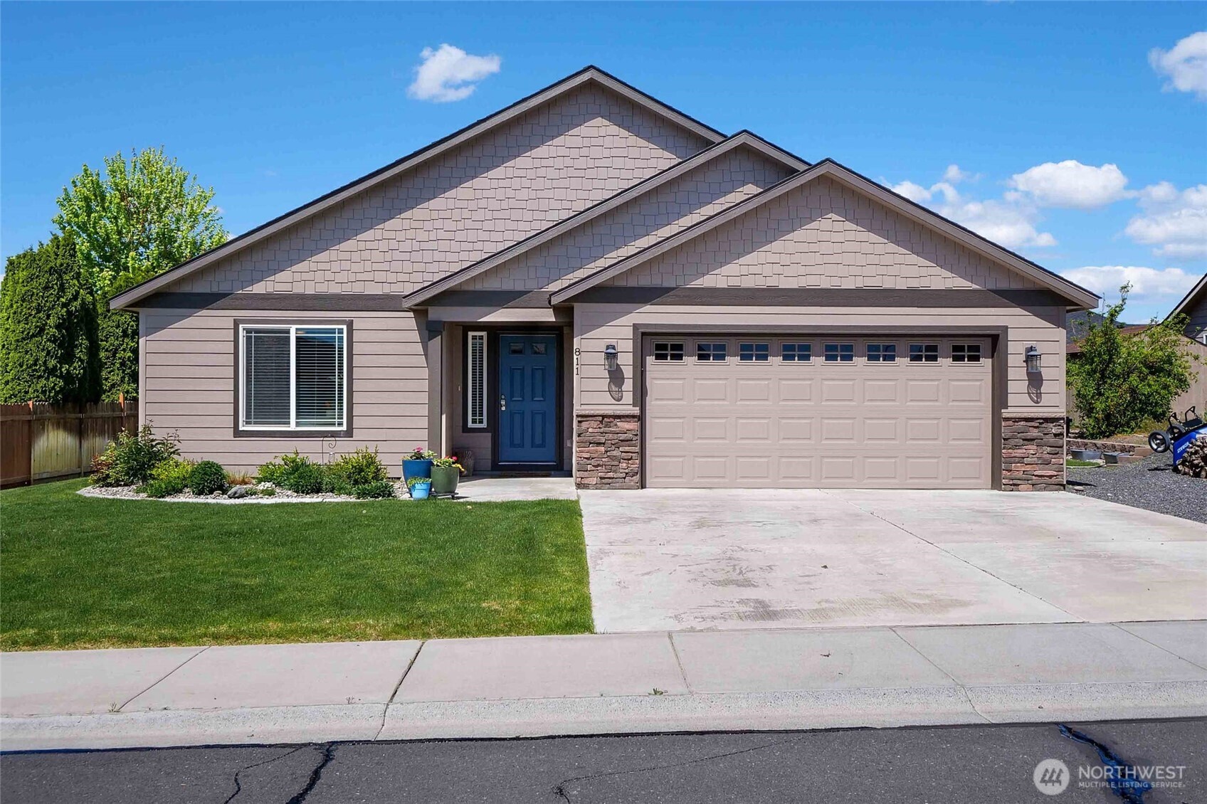 811 7th Avenue NE, Ephrata, WA 98823
