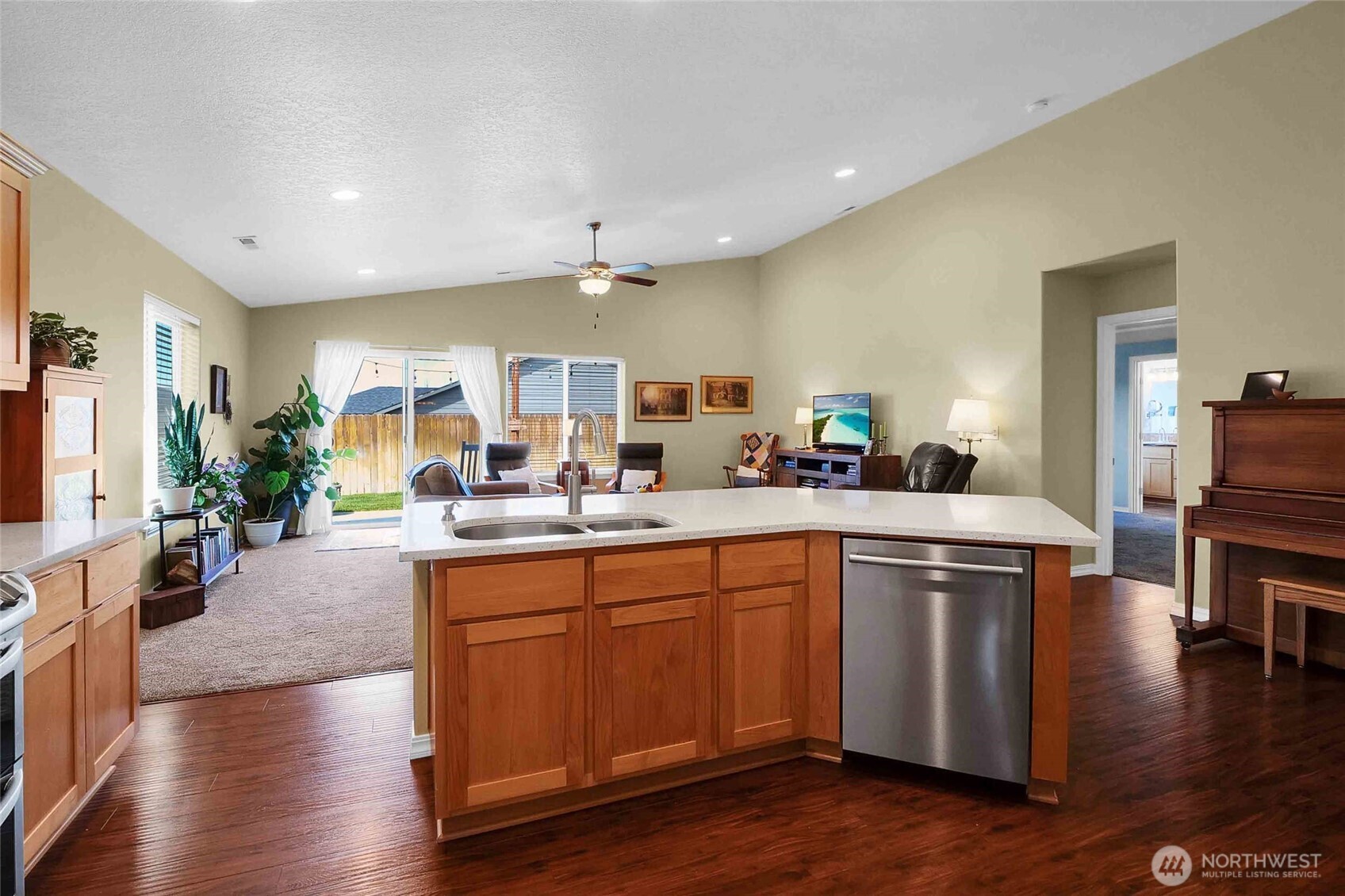 811 7th Avenue NE, Ephrata, WA 98823