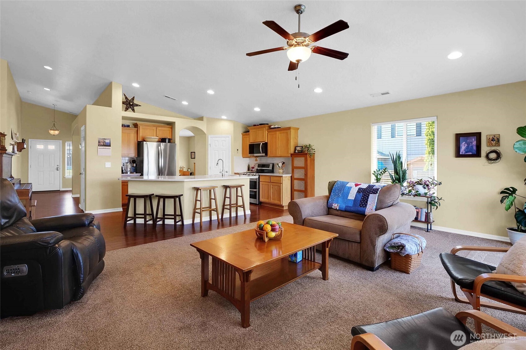 811 7th Avenue NE, Ephrata, WA 98823