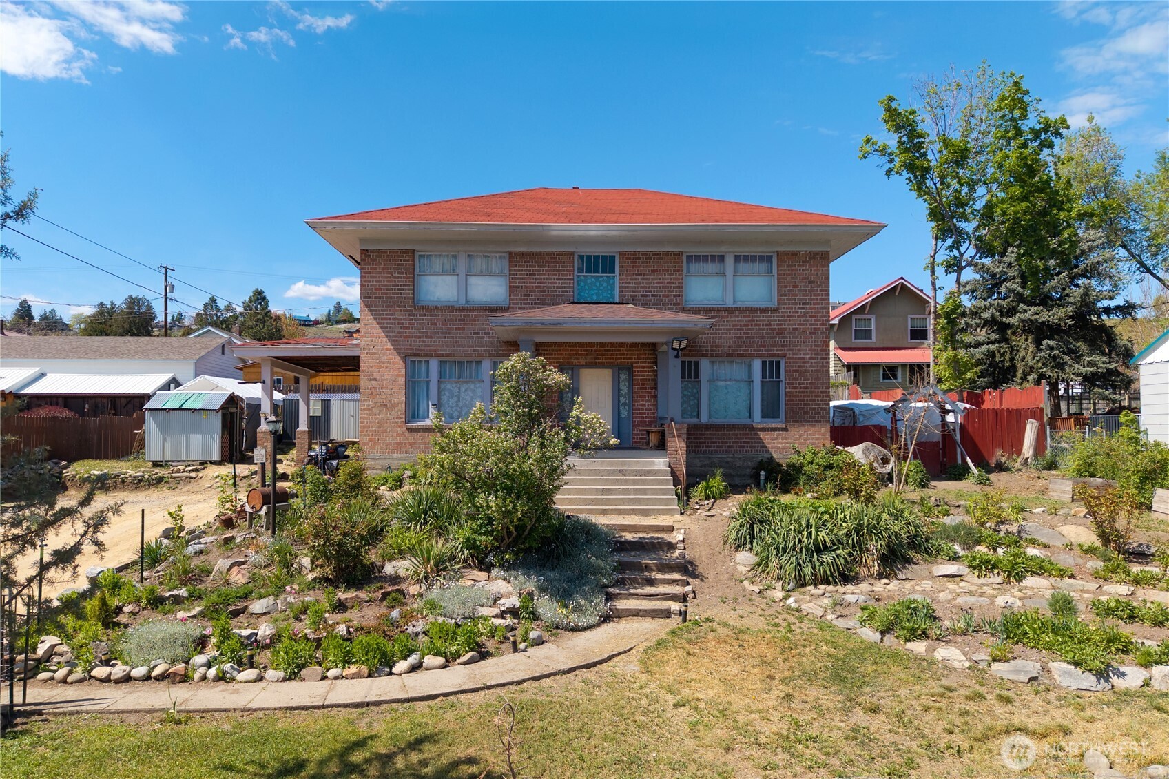 633 N 3rd Avenue , Okanogan, WA 98840