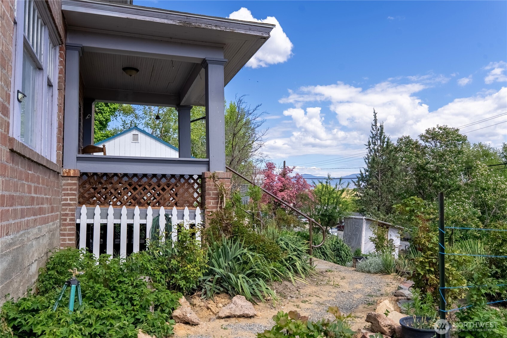 633 N 3rd Avenue , Okanogan, WA 98840