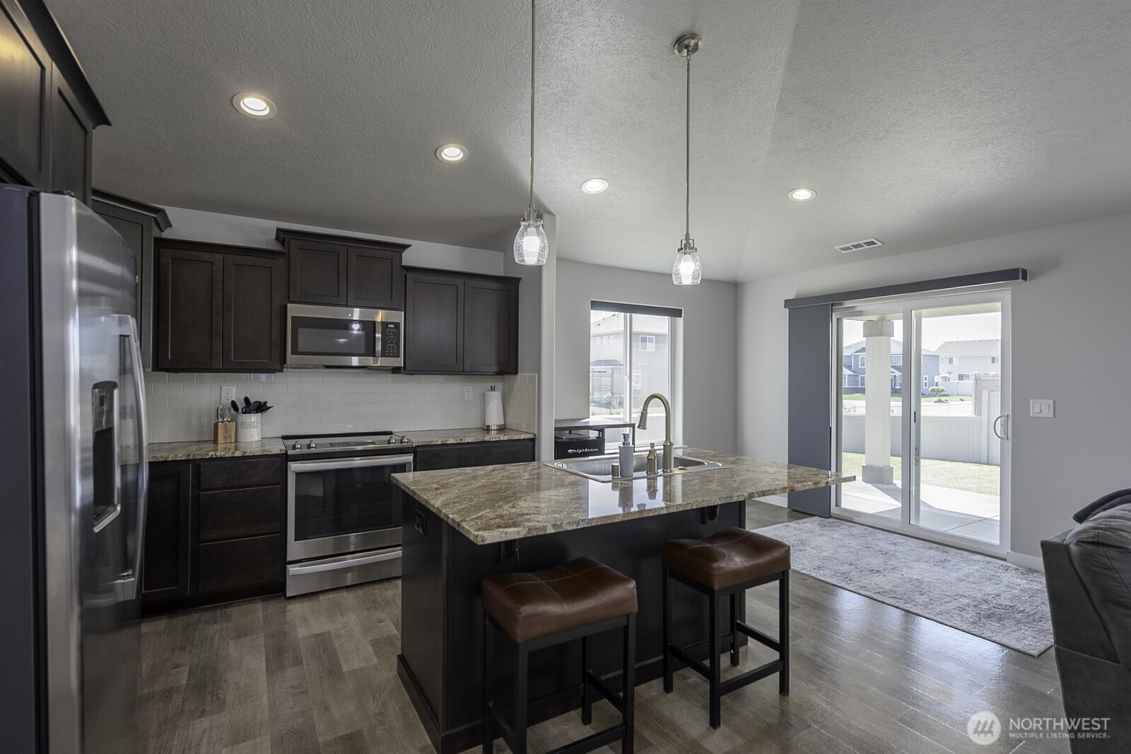 1012 8th Avenue NE, Ephrata, WA 98823