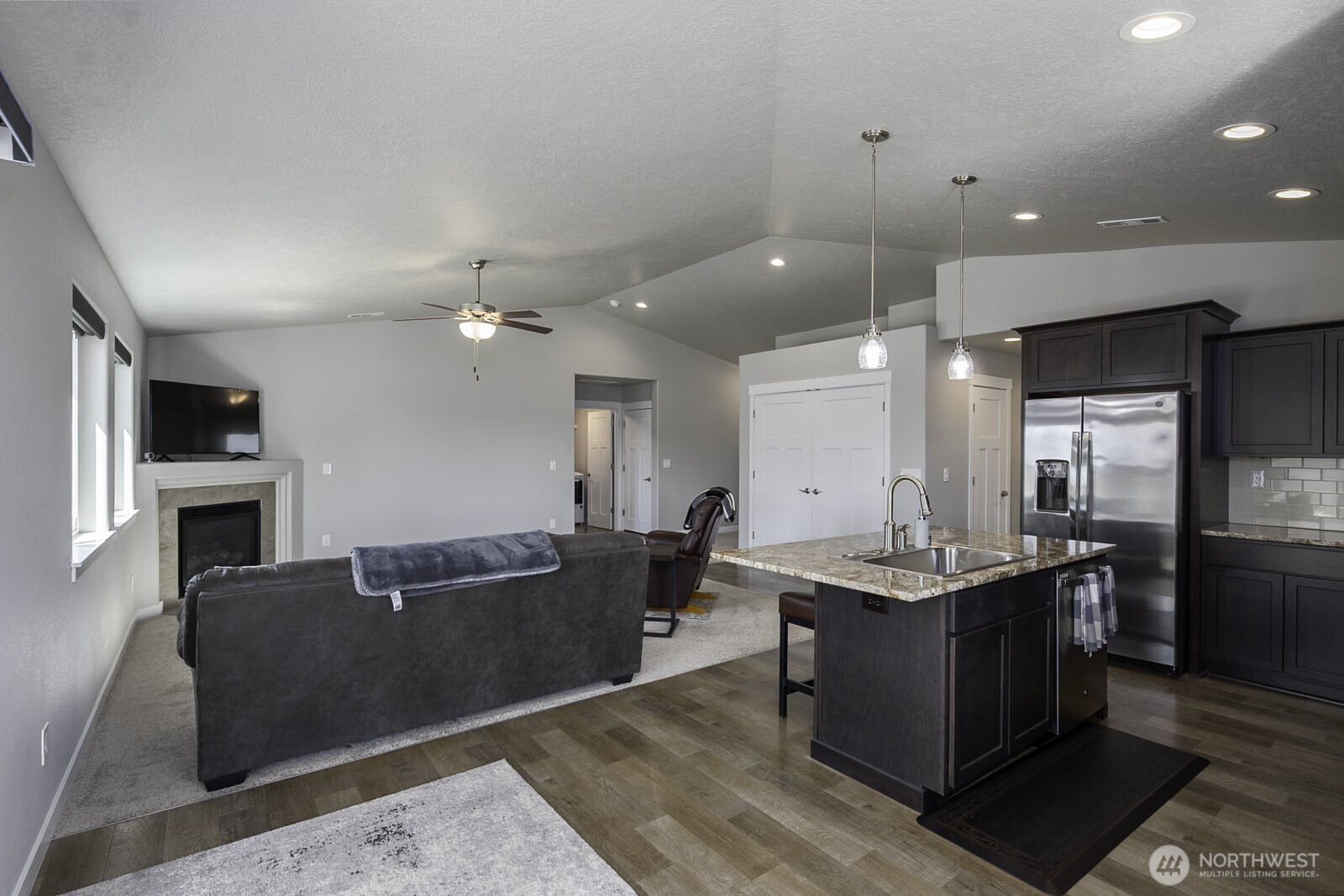 1012 8th Avenue NE, Ephrata, WA 98823