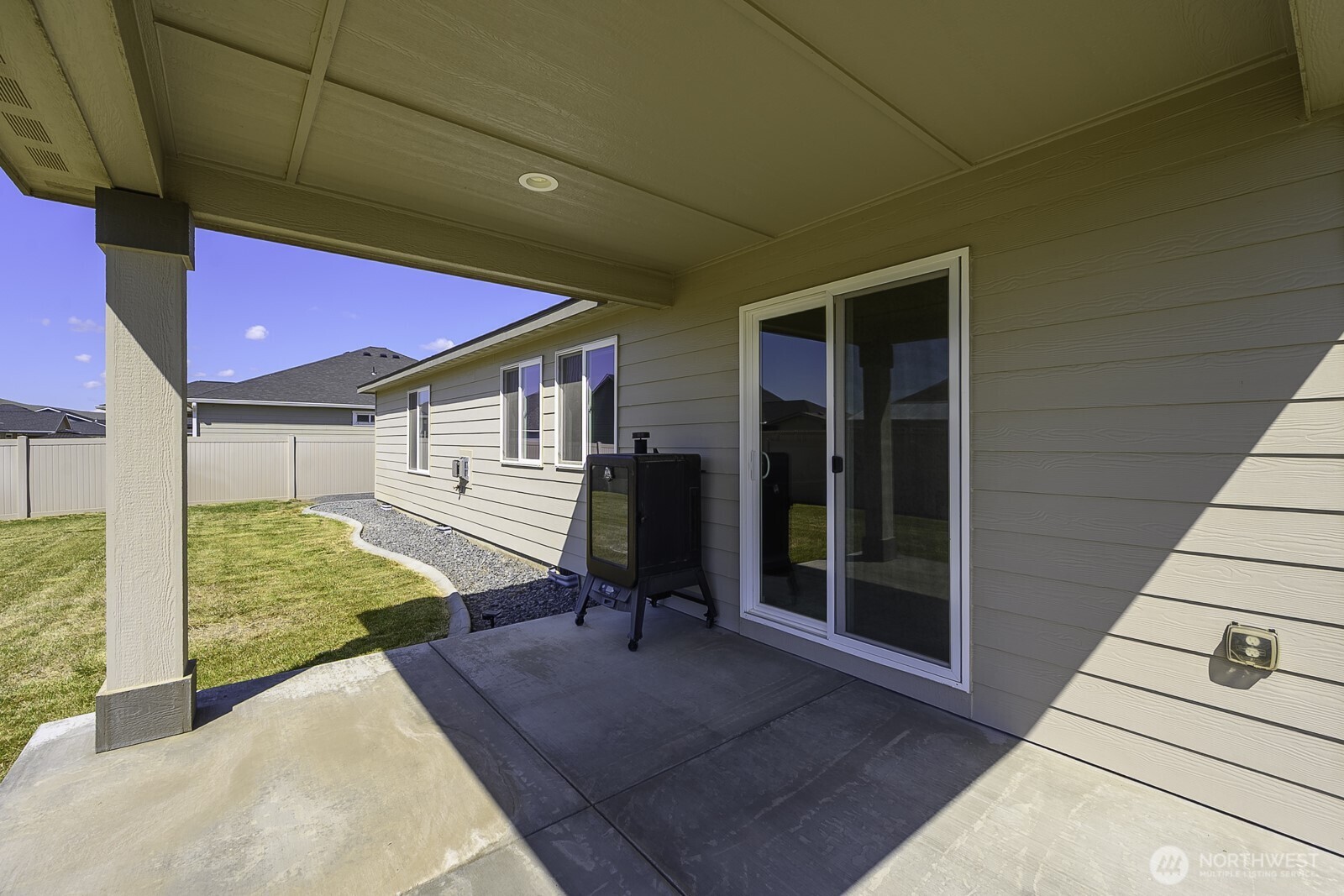 1012 8th Avenue NE, Ephrata, WA 98823