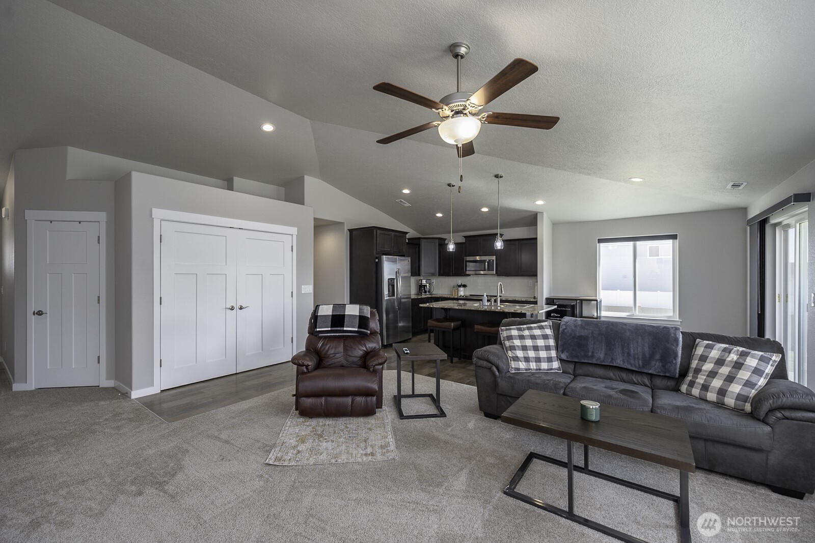 1012 8th Avenue NE, Ephrata, WA 98823