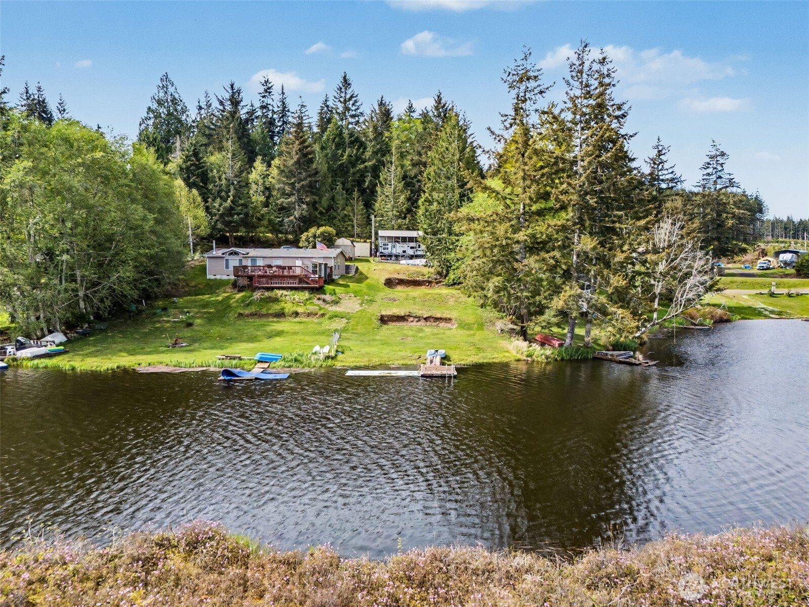 1670 W Star Lake Drive , Elma, WA 98541