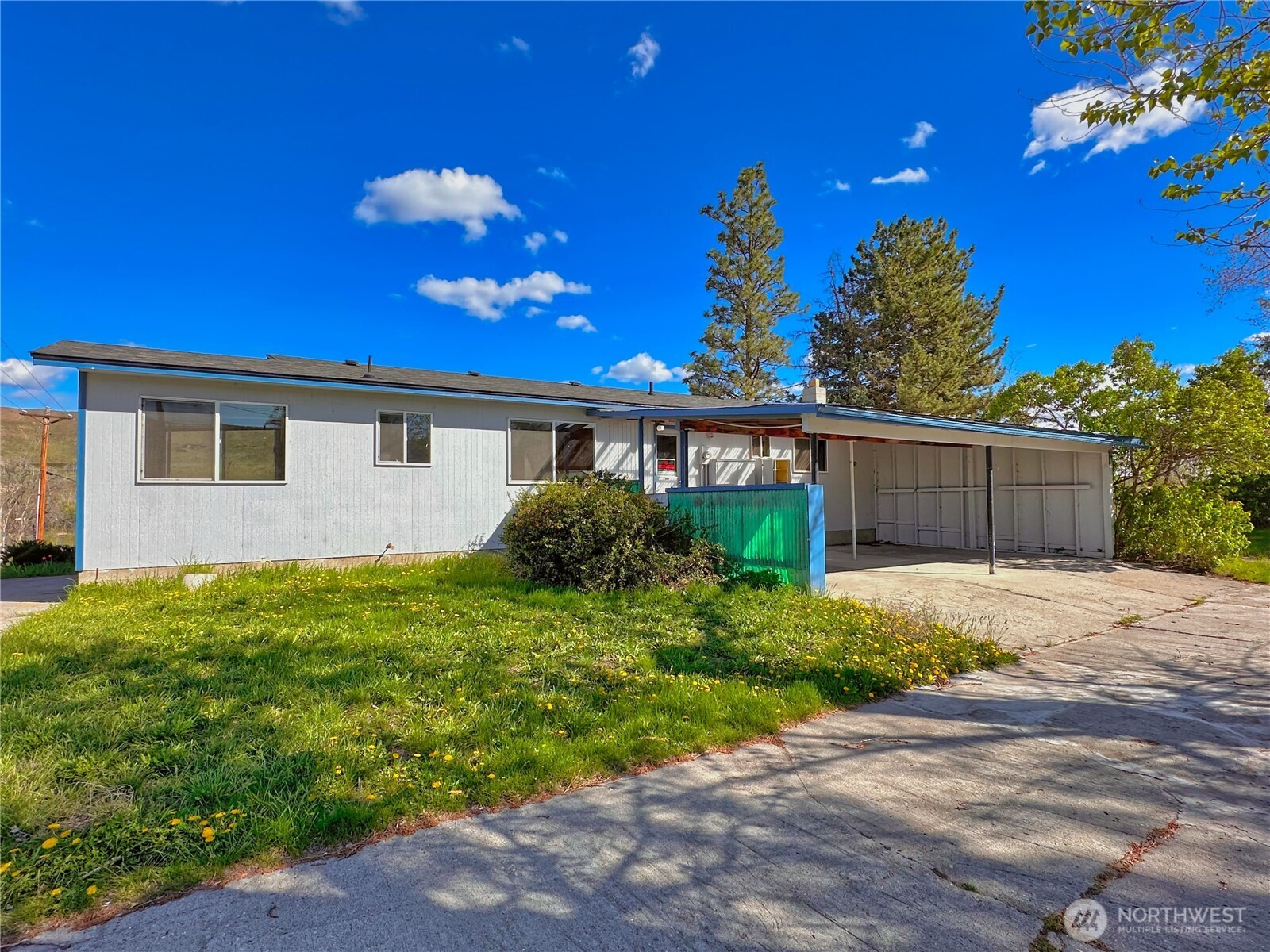 284 Monse Bridge Road , Brewster, WA 98812