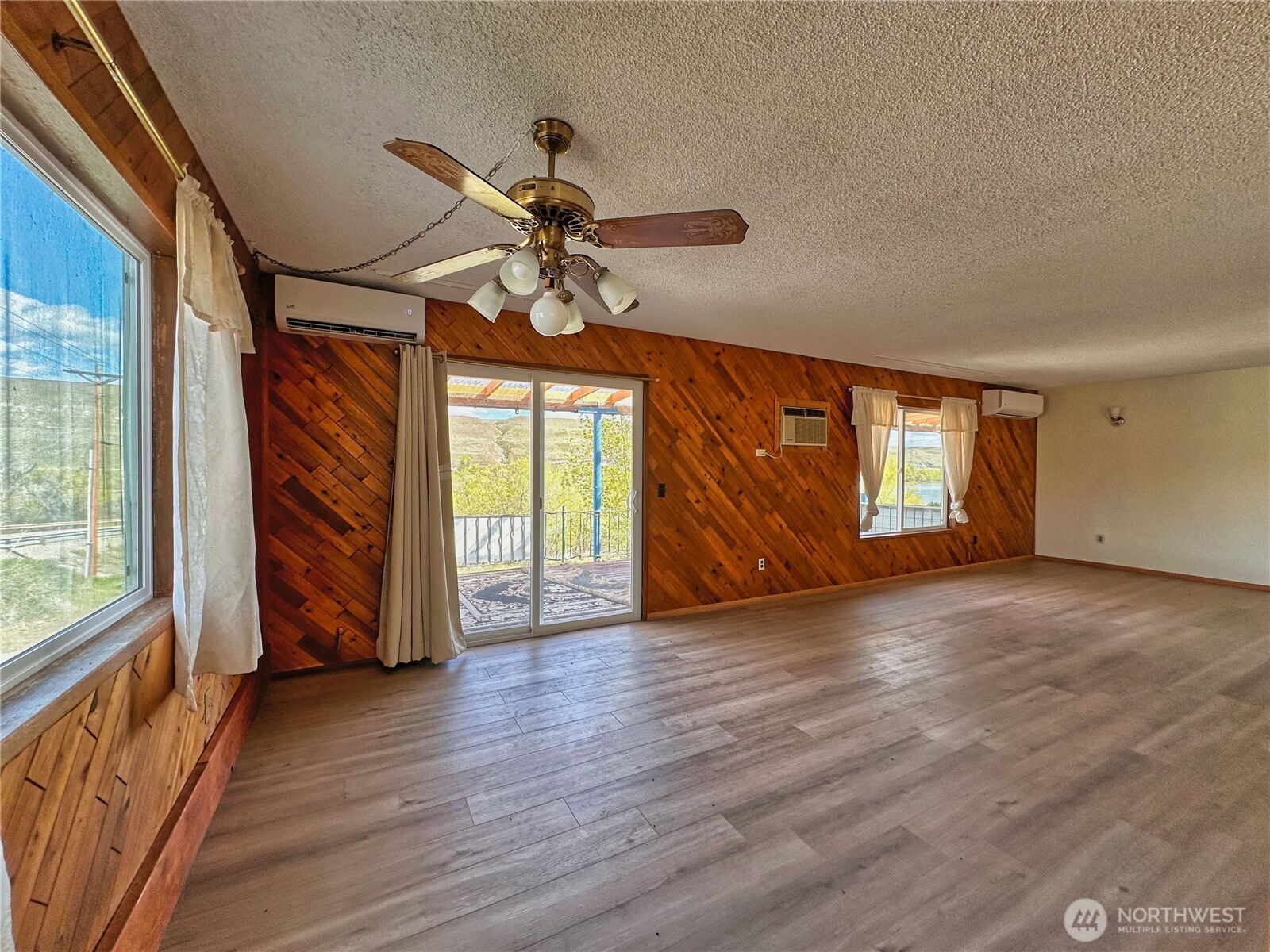 284 Monse Bridge Road , Brewster, WA 98812
