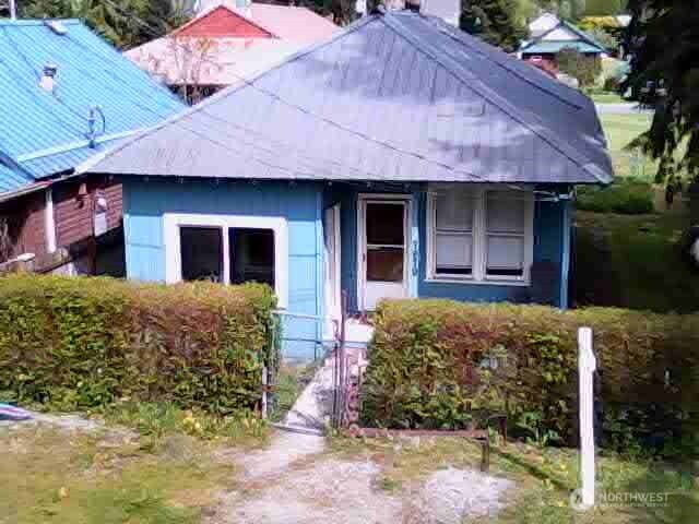 7279 B Avenue , Concrete, WA 98237