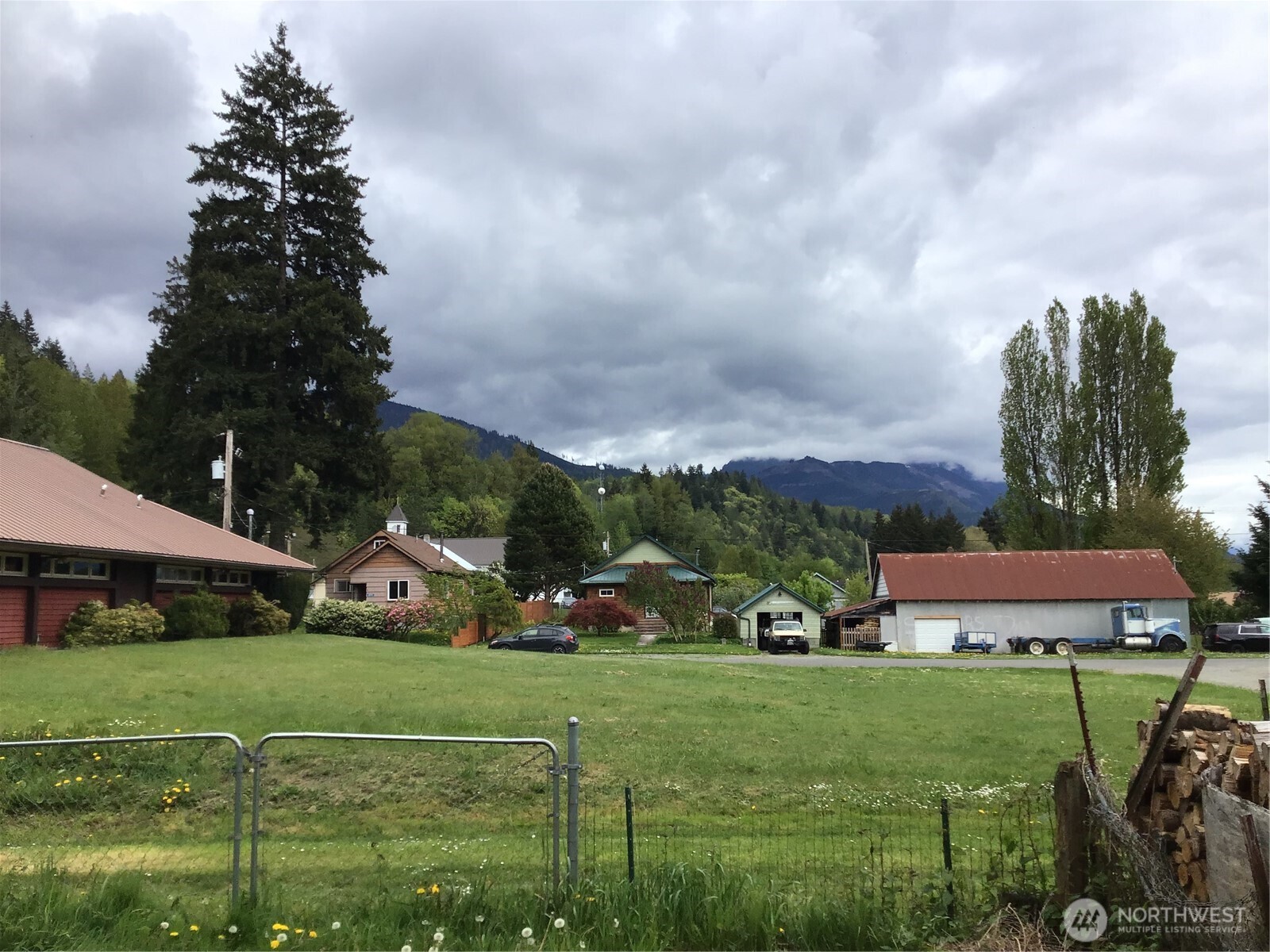 7279 B Avenue , Concrete, WA 98237